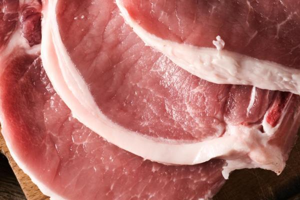 猪肉价格为什么会上涨，原因是受到非洲猪瘟、环保禁养、消费升温等因素的影响